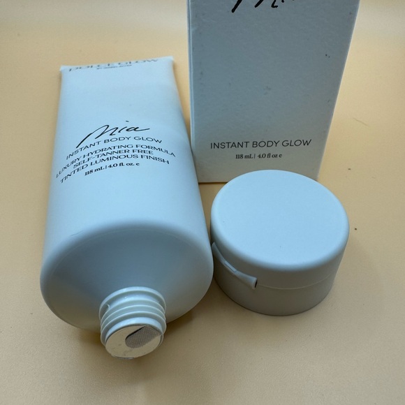Nib dolce glow by isabel Alysa‘Mia’ instant body glow 4oz - Picture 6 of 7